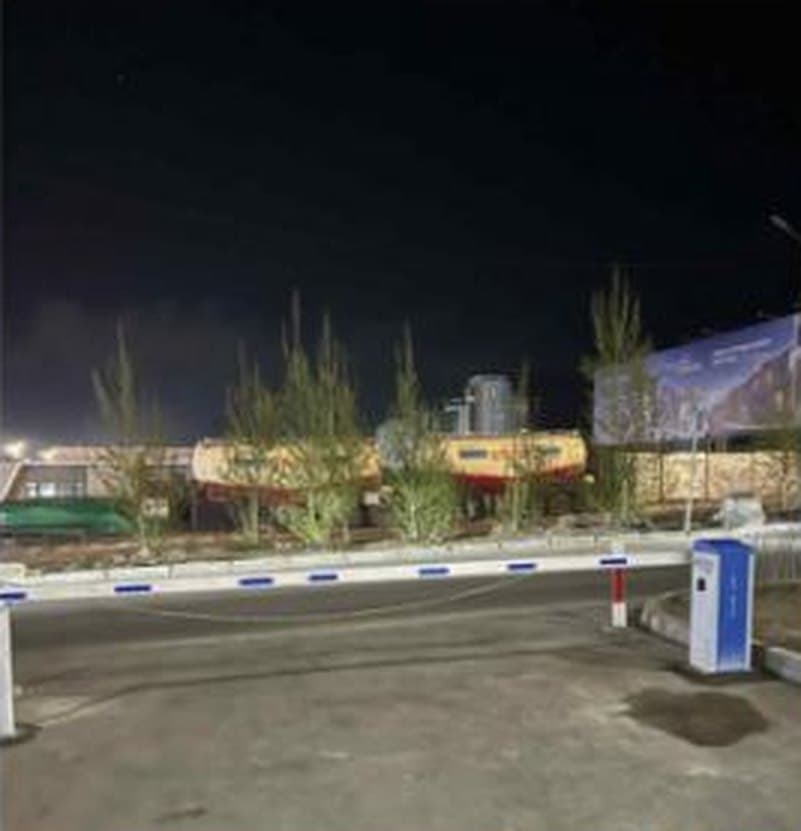 Нээлттэй зогсоолын автомат хаалт
